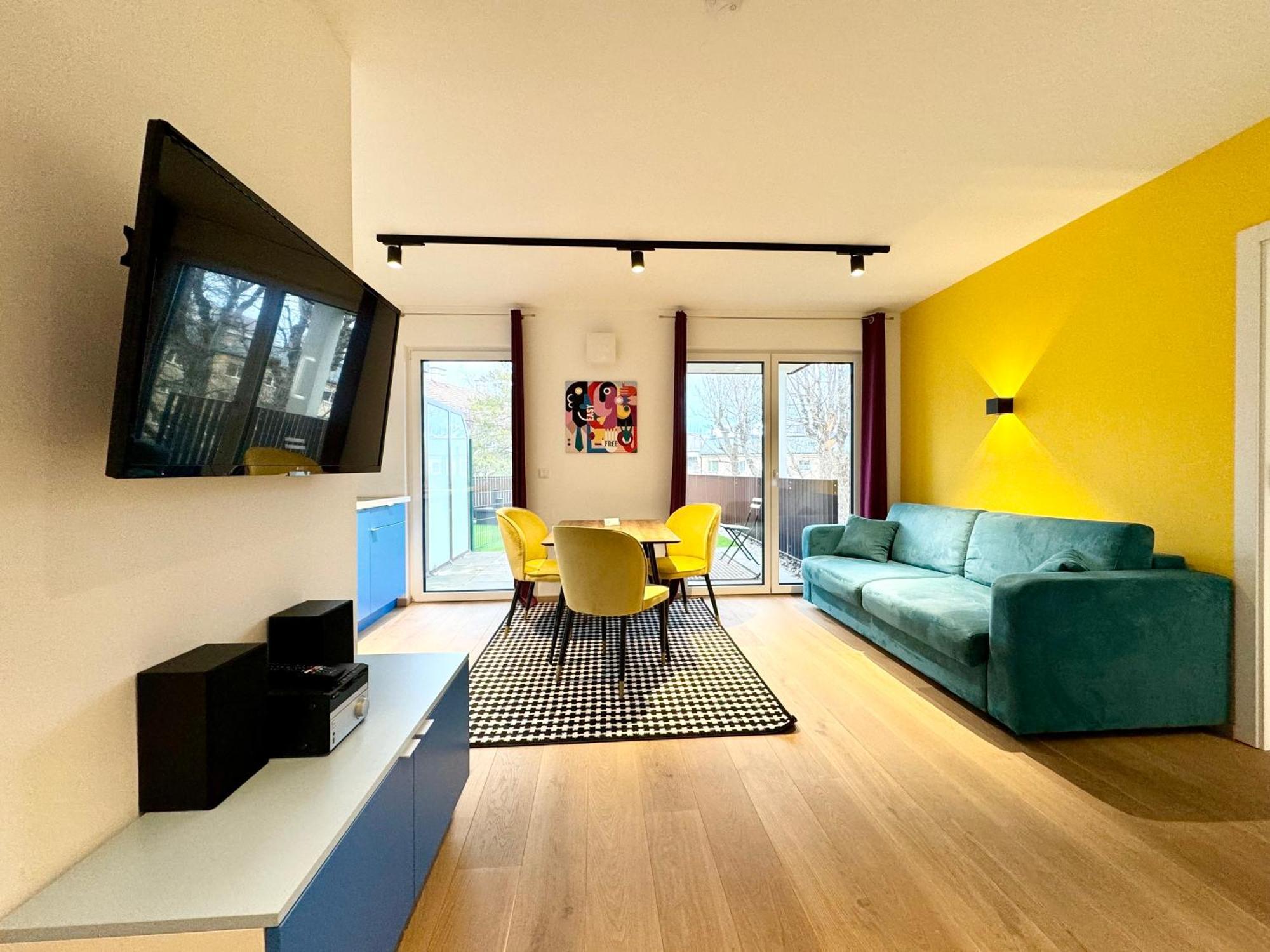Wohnung Mit Terrasse + Parkplatz Vienna Esterno foto