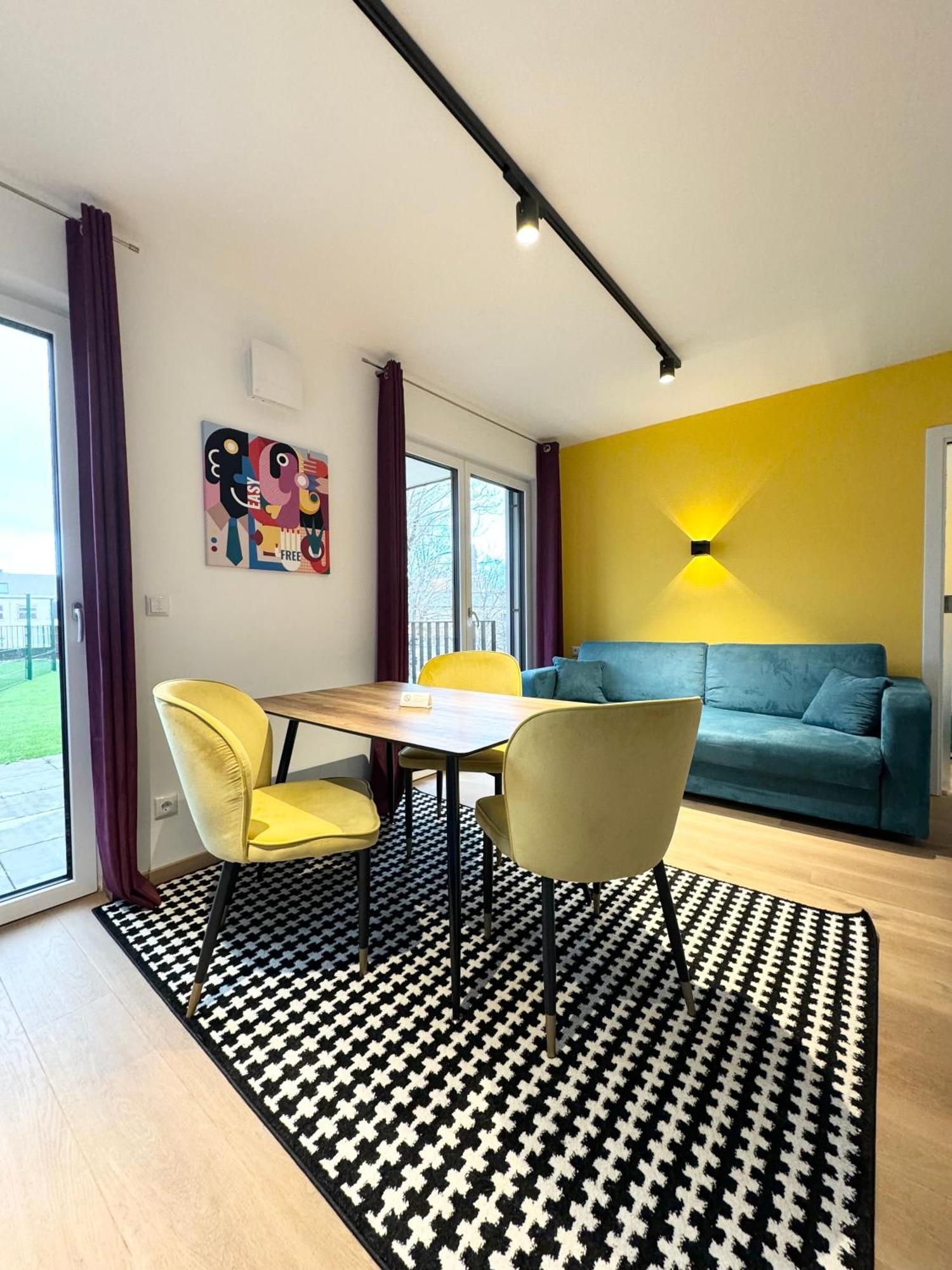 Wohnung Mit Terrasse + Parkplatz Vienna Esterno foto