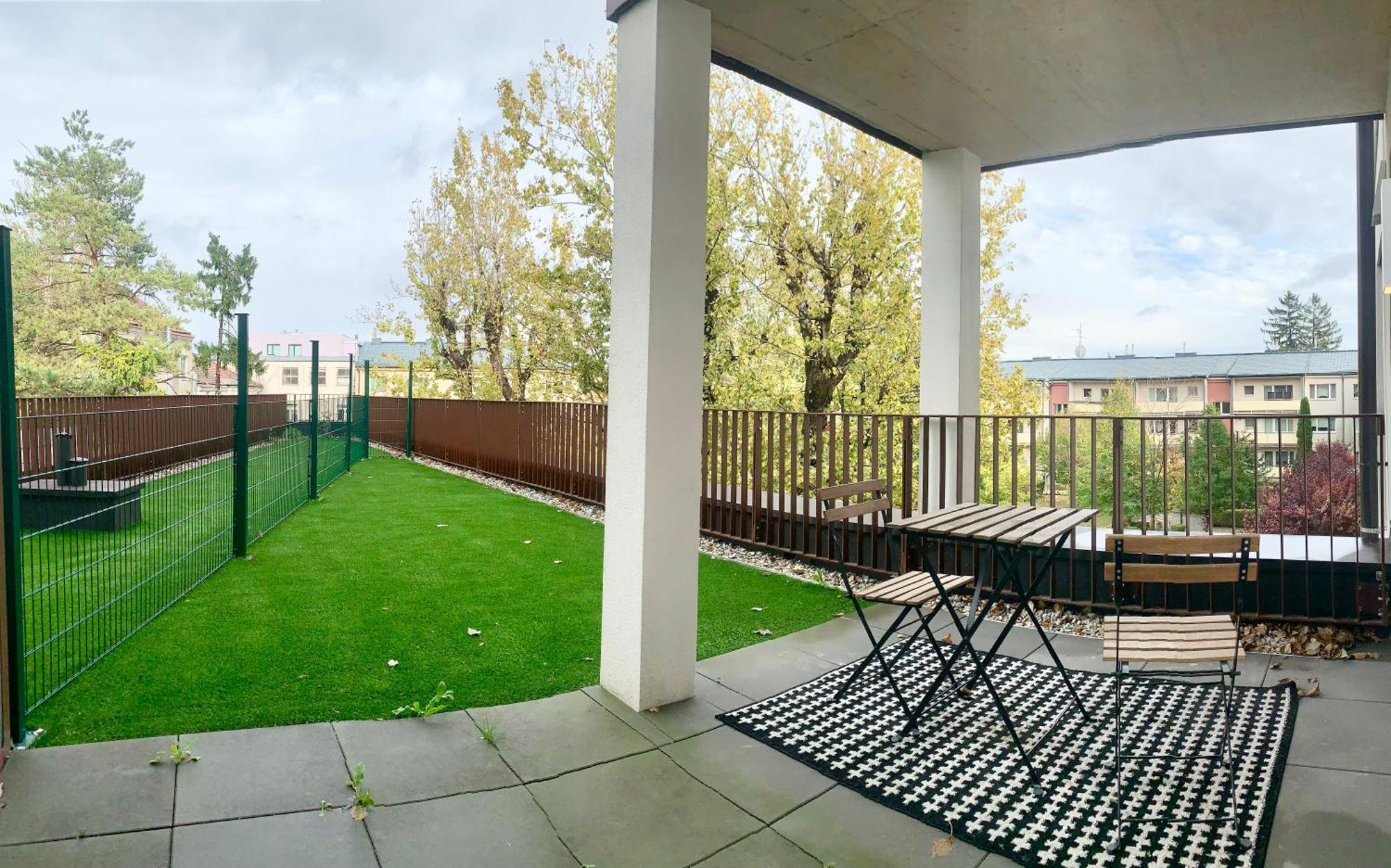 Wohnung Mit Terrasse + Parkplatz Vienna Esterno foto